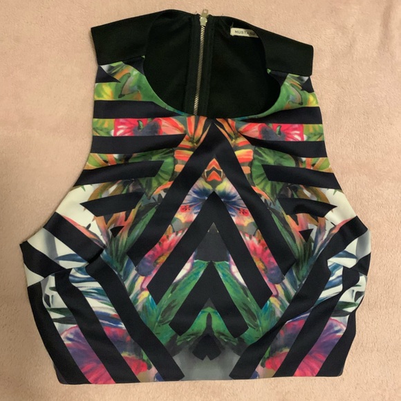 Blouses Bundle (Size: Small) - Picture 4 of 11